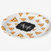 Coole und lustige Pizzaslicmuster Monogramm weiß Pappteller (Schrägansicht)