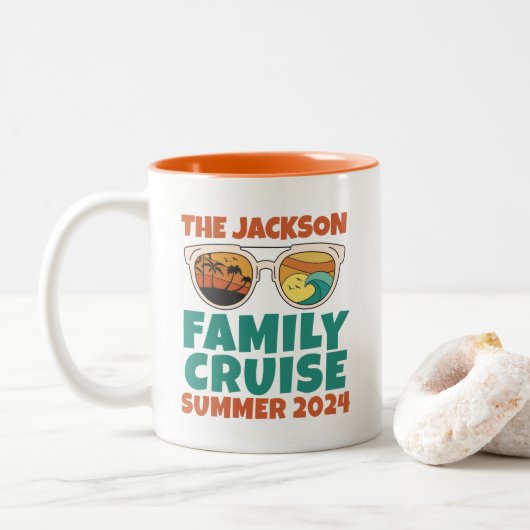Coole Unterkunft Familie Ausflug Zweifarbige Tasse (Mit Donut)