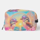 Coole Vögel mit Sonnenbrille bei Sonnenuntergang Waschbeutel (Rückseite)