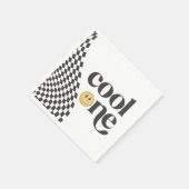 Coolen Jungen erleben den ersten Geburtstag eines Serviette (Ecke)