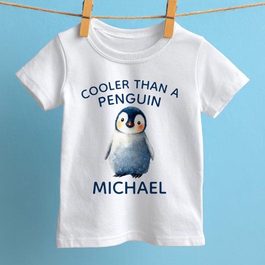 Cooler als ein Pinguin Niedliches arktisches Tier Baby T-shirt