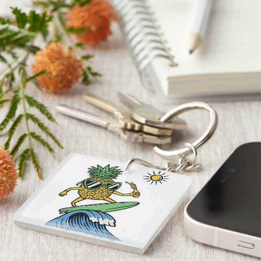 Cooler Ananas surft im Meer Lebhafter Strand Schlüsselanhänger (Vorderseite rechts)