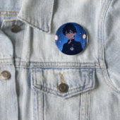 Cooler Anime-Junge mit blauen Augen und Uhren-Ästh Button (Beispiel)