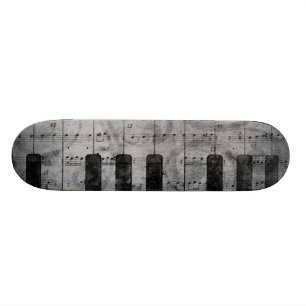 Cooler antiker Grungeeffekt-Klavier-Musiknoten Skateboard