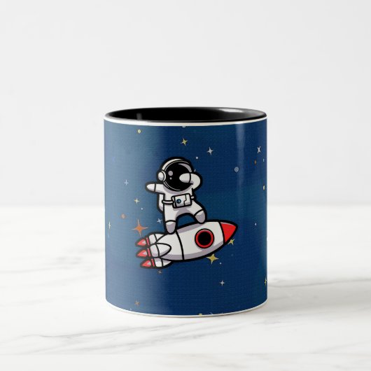 Cooler Astronaut auf der Rakete Zweifarbige Tasse (Mittel)