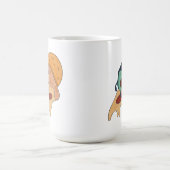 Cooler Avocado Surfen auf einer Pizzaseite Kaffeetasse (Mittel)