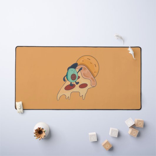 Cooler Avocado Surfen auf einer Pizzaseite Schreibtischunterlage (Kindertisch)