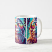 Cooler Bigfoot in Angesagter Sonnenbrille Kaffeetasse (VorderseiteRechts)