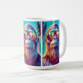 Cooler Bigfoot in Angesagter Sonnenbrille Kaffeetasse (VorderseiteRechts)