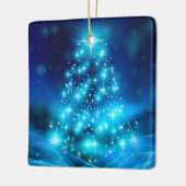 Cooler Blauer Weihnachtsbaum mit glänzenden Lichte Keramikornament (Links)