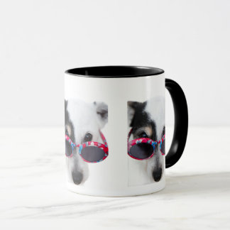 Cooler Cartoon-Hund mit Brille Tasse