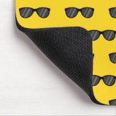 Cooler Cartoon Sonnenbrille Mousepad (Ecke)