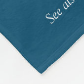 Cooler Cousin Definition Moderner Blauer Spaß Fleecedecke (Ecke)