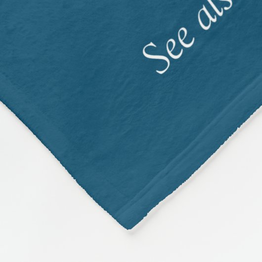 Cooler Cousin Definition Moderner Blauer Spaß Fleecedecke (Ecke)