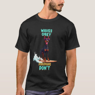 Cooler Dobermann Pinscher Surferhund T-Shirt
