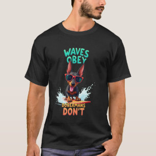 Cooler Dobermann Pinscher Surferhund T-Shirt