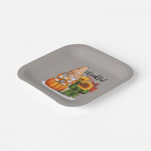 Cooler Erntedank-Gnome Pappteller (Gewinkelt)