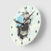 Cooler gotischer Schädel und Wanduhr der blauen Ro (Winkel)