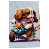 Cooler Hund, der eine Motorradgeschenktasche fährt Mittlere Geschenktüte (Vorderseite)