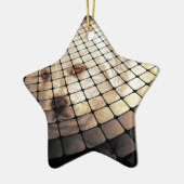 Cooler Hund Digitale Kunst Keramikornament (Links)