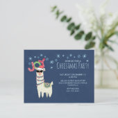 Cooler Llama in Weihnachtsmannmütze mit Snowflakes Postkarte (Stehend Vorderseite)