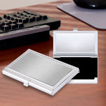 Cooler metallischer Hintergrund Visitenkarten Etui<br><div class="desc">Cooles Visitenkartengehäuse für Männer mit simuliertem gebürstetem Aluminium-Hintergrund, digital auf dem Cover bedruckt, um wie das echte Ding in einem maskulinen Stil mit Leerraum können Sie Ihre eigenen machen, indem Sie Ihren Namen, Firmenname und Telefonnummer. Dieses Design-Template wurde für jedes berufliche Unternehmen entwickelt, das will, einen großen ersten Eindruck zu...</div>