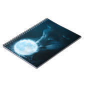 Cooler mystischer Fantasiewolf, der den Mond hält Notizblock (Linke Seite)