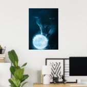 Cooler mystischer Fantasiewolf, der den Mond hält Poster (Heimbüro)