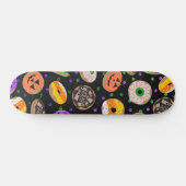 Cooler Niedlicher Glitzer Confetti Donuts Hallowee Skateboard (Horizontal)
