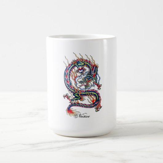 Cooler orientalischer roter Drache mit Kaffeetasse (Mittel)