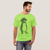 Cooler Penguin-tragende Sonnenbrillen T-Shirt (Vorne ganz)