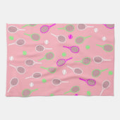 Cooler Pink Retro Racquets Pattern Tennisspieler Geschirrtuch (Horizontal)