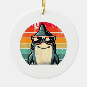 Cooler Retro-Hai in Sonnenbrille 70er 80er 90s Fun Keramik Ornament