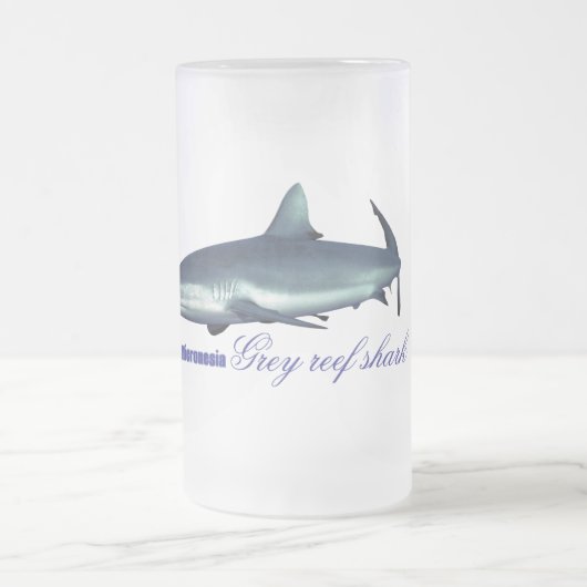 Cooler Riffhai Mattglas Bierglas (Mittel)
