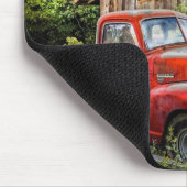 Cooler Rusty Alter Lieferwagen LKW auf dem Bauernh Mousepad (Ecke)