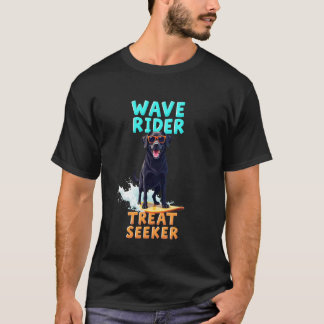 Cooler schwarzer Labrador-Wellensurfhund T-Shirt