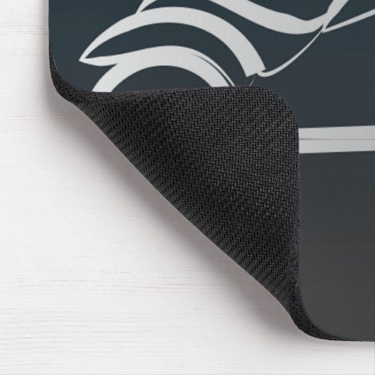 Cooler silberner Motorrad-Rahmen auf Schwarzem Mousepad (Ecke)