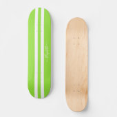 Cooler Skater Grüne weiße Streifen Mit Monogramm Skateboard (Front)