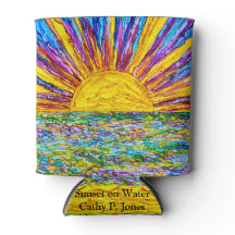 Cooler Sonnenuntergang auf dem Wasser