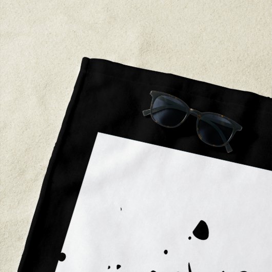 Cooler Spaß Schwarz-weiß Monogram Modern Strandtuch (Beispiel)