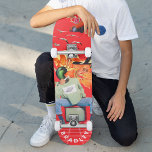 Cooler Surreal Funny Einzigartiger Personalisierte Skateboard<br><div class="desc">Cool Surreal Funny Unique Custom Personalisiert Name Skateboard zeigt Ihren personalisierten Namen in der modernen Typografie auf einer lustigen Collage von Autos, Flugzeug, Enten, Blume, Vögeln und eine Person. Personalisieren Sie diese, indem Sie den Text in dem dafür vorgesehenen Textfeld bearbeiten. Geben Sie Ihrem Lieblingskateboarder zu Weihnachten, Geburtstag oder Ihrer...</div>