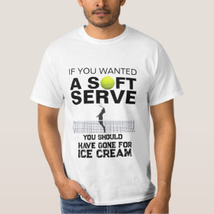 Cooler Tennis-Neuartiger Tennisspieler, wenn er ge T-Shirt