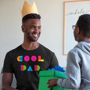 Cooler Vater Farbige geometrische Typografie schwa T-Shirt