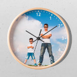 Cooler Vater Geburtstagsgeschenk Personalisiertes  Uhr<br><div class="desc">Moderne und coole Wanduhr aus Holz personalisiert mit eigenem Foto. Ideal Papa Geburtstagsgeschenk Idee.</div>
