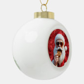 Cooler Weihnachtsmann Keramik Kugel-Ornament (Links)