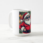 Cooler Weihnachtsmann mit trendigen Sonnenbrillen Kaffeetasse (Vorderseite Links)