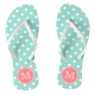 Cooles Aqua und weiße Polka-Punkte mit Badesandalen