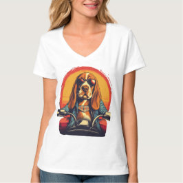 Cooles Basset-Hundbiker bei Sonnenuntergang T-Shirt