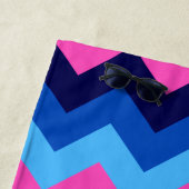 Cooles blaurosa Zickzack Mongram Badetuch (Beispiel)