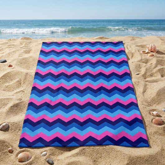 Cooles blaurosa Zickzack Patronenhandtuch Strandtuch